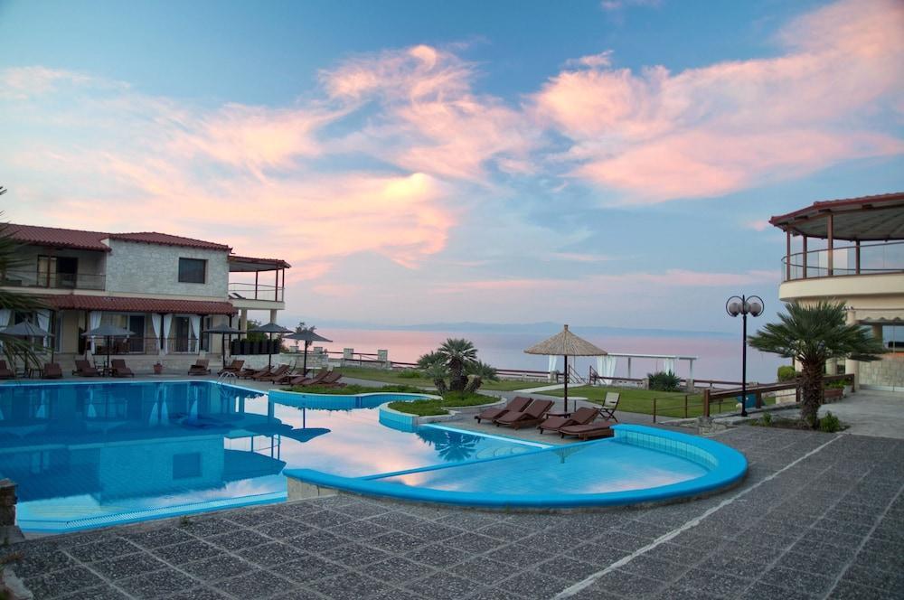 Blue Bay Halkidiki Hotel Afytos Exterior photo