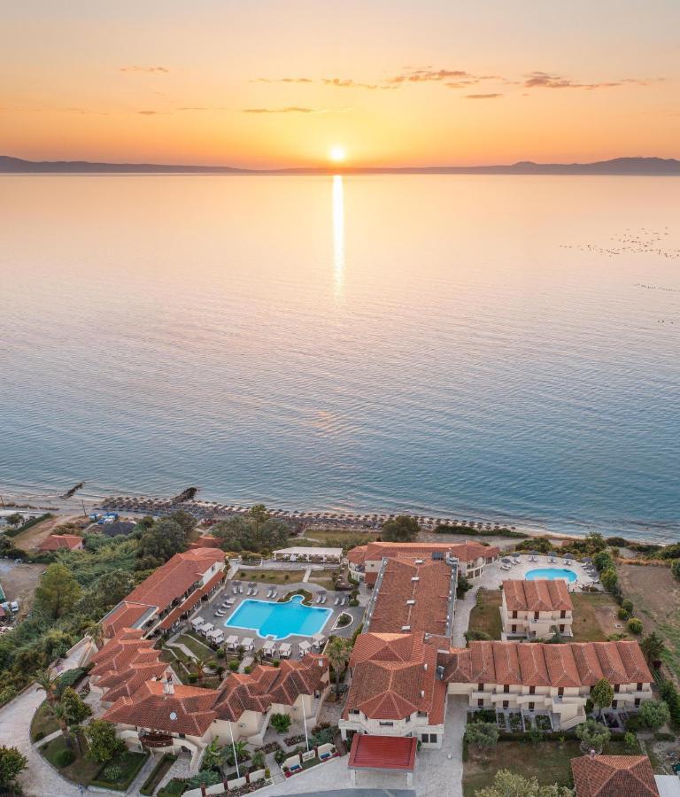 Blue Bay Halkidiki Hotel Afytos Exterior photo