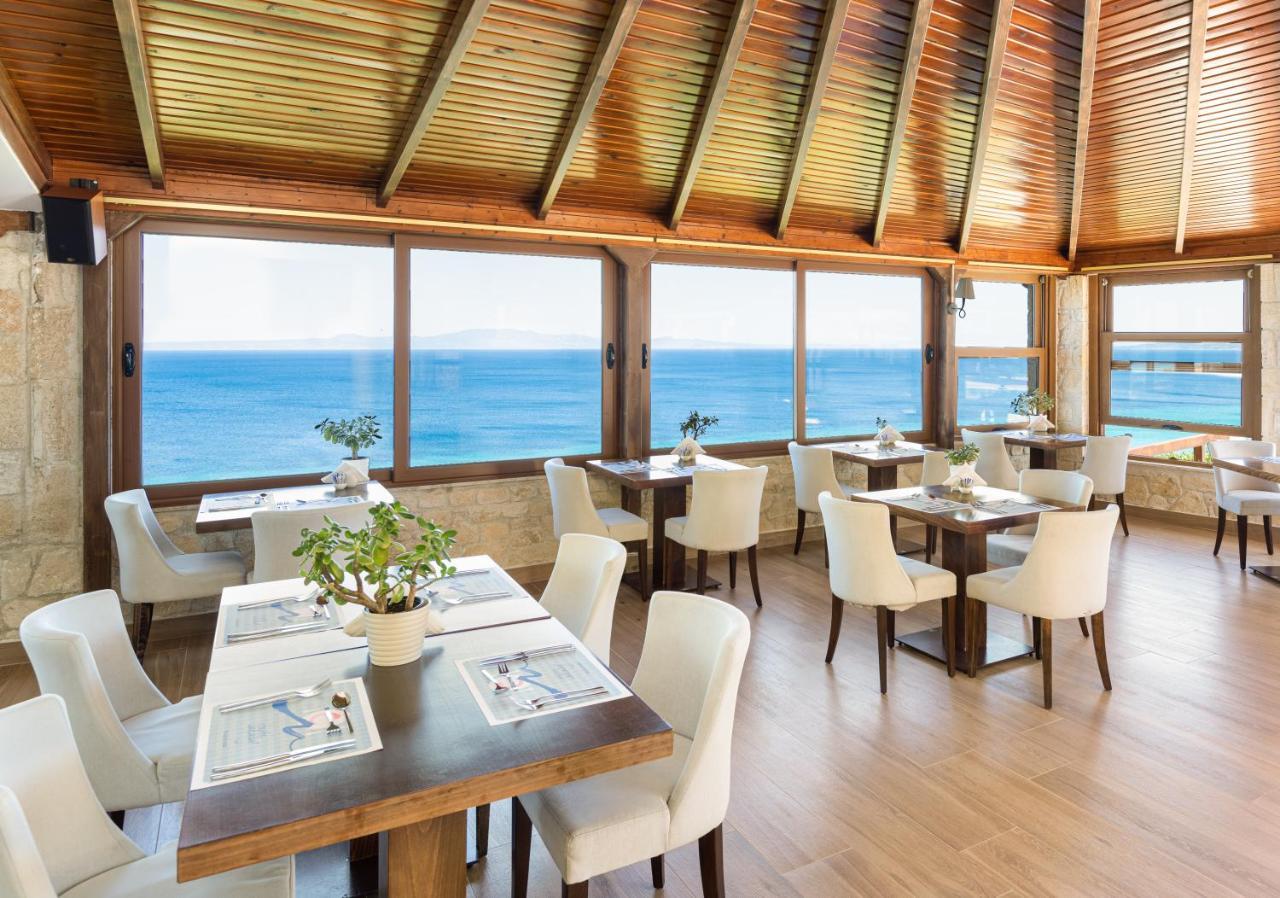 Blue Bay Halkidiki Hotel Afytos Exterior photo