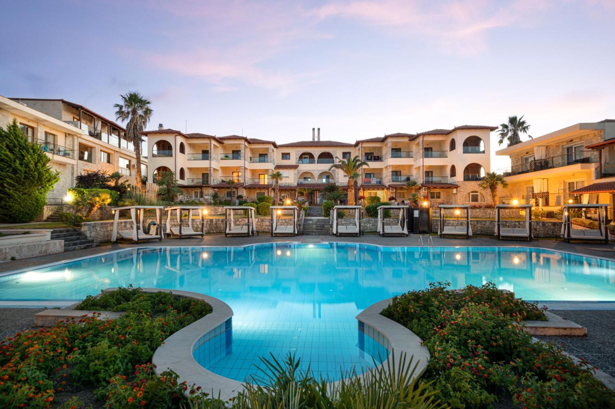 Blue Bay Halkidiki Hotel Afytos Exterior photo