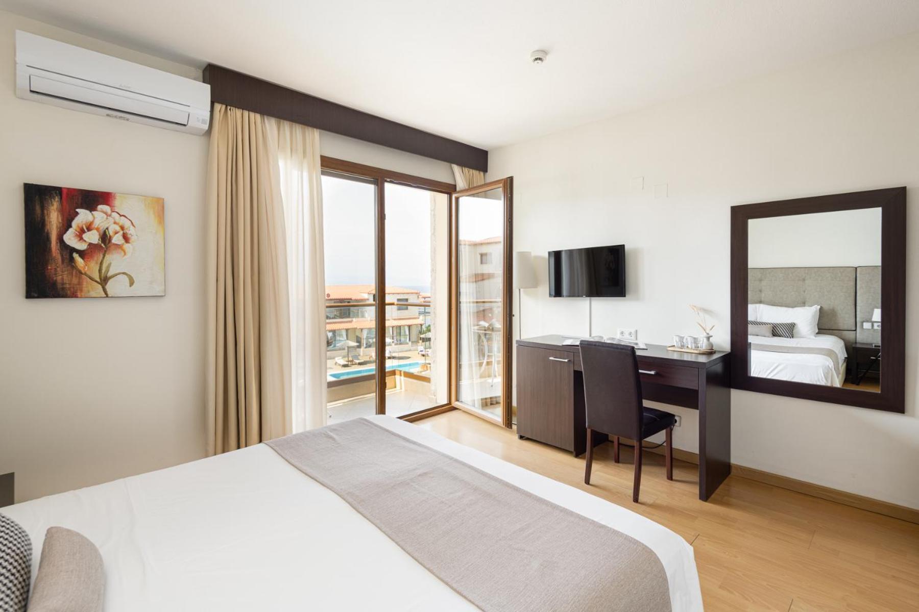 Blue Bay Halkidiki Hotel Afytos Exterior photo