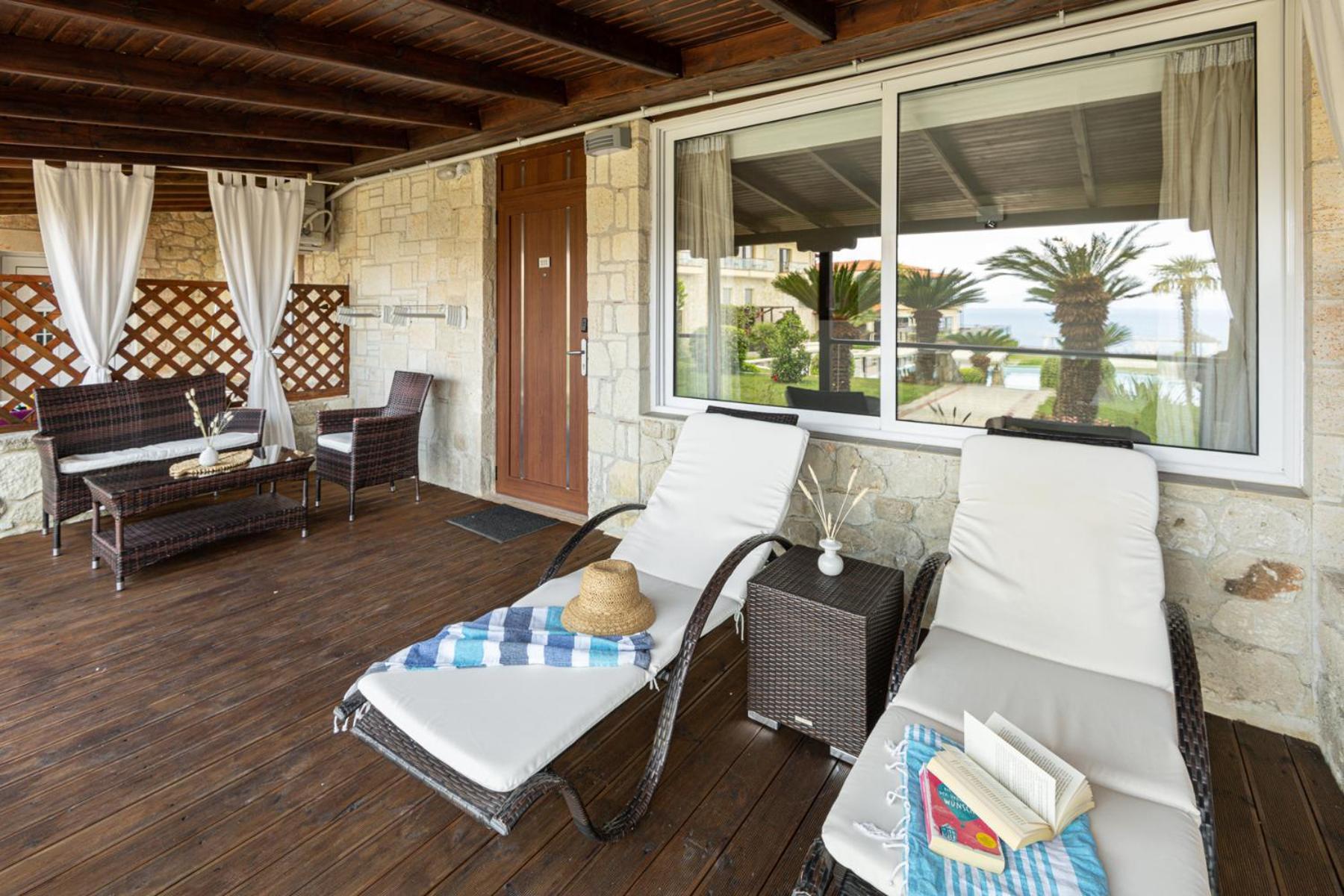 Blue Bay Halkidiki Hotel Afytos Exterior photo