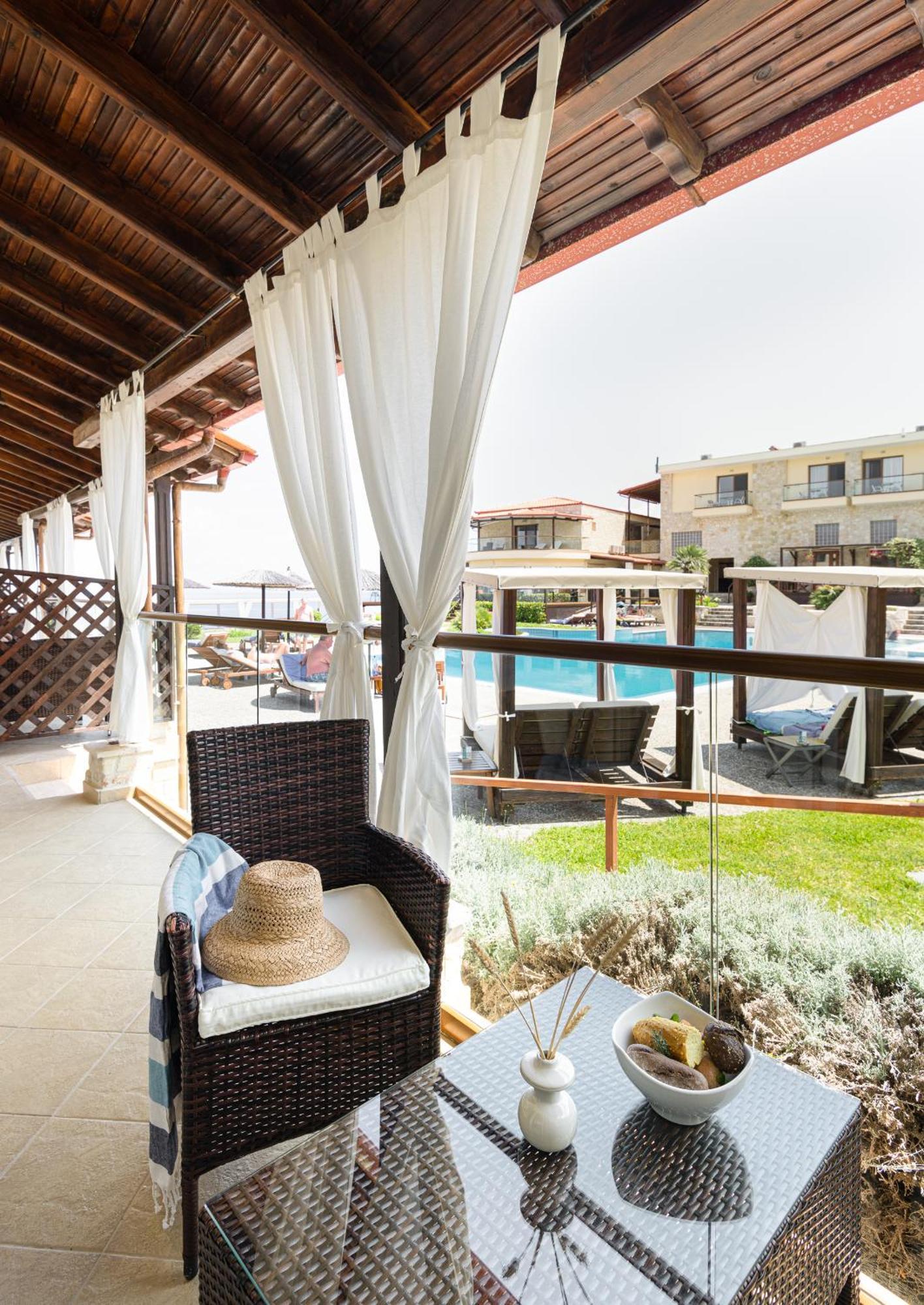 Blue Bay Halkidiki Hotel Afytos Exterior photo