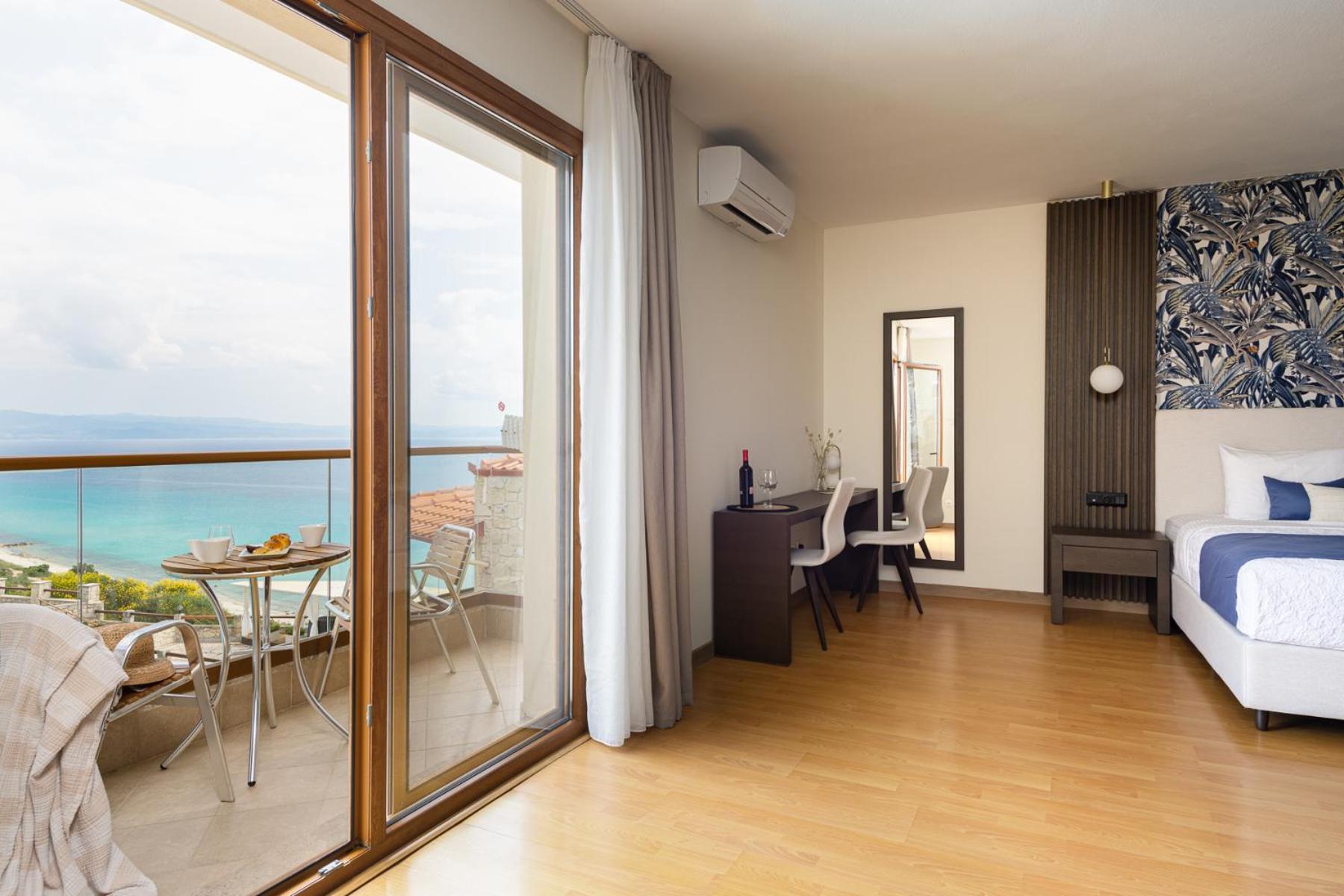 Blue Bay Halkidiki Hotel Afytos Exterior photo