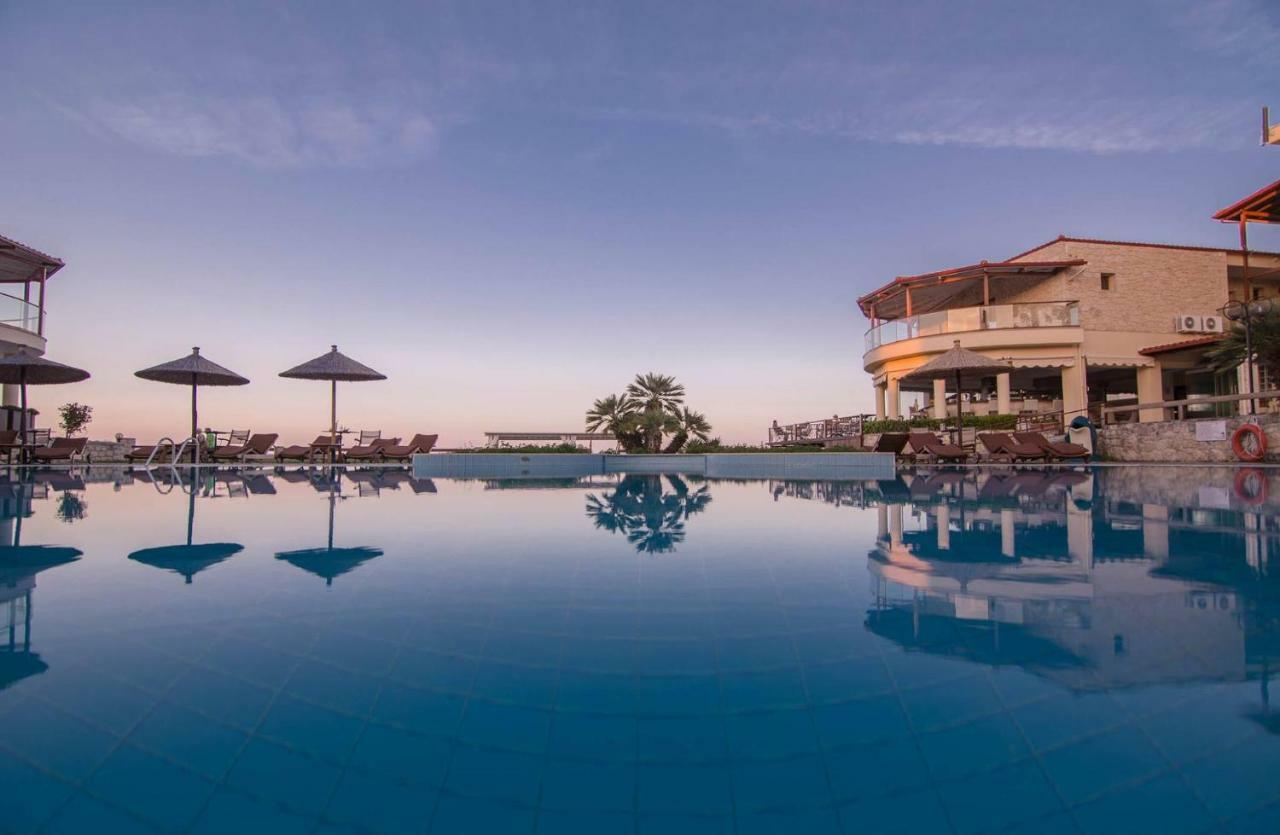 Blue Bay Halkidiki Hotel Afytos Exterior photo