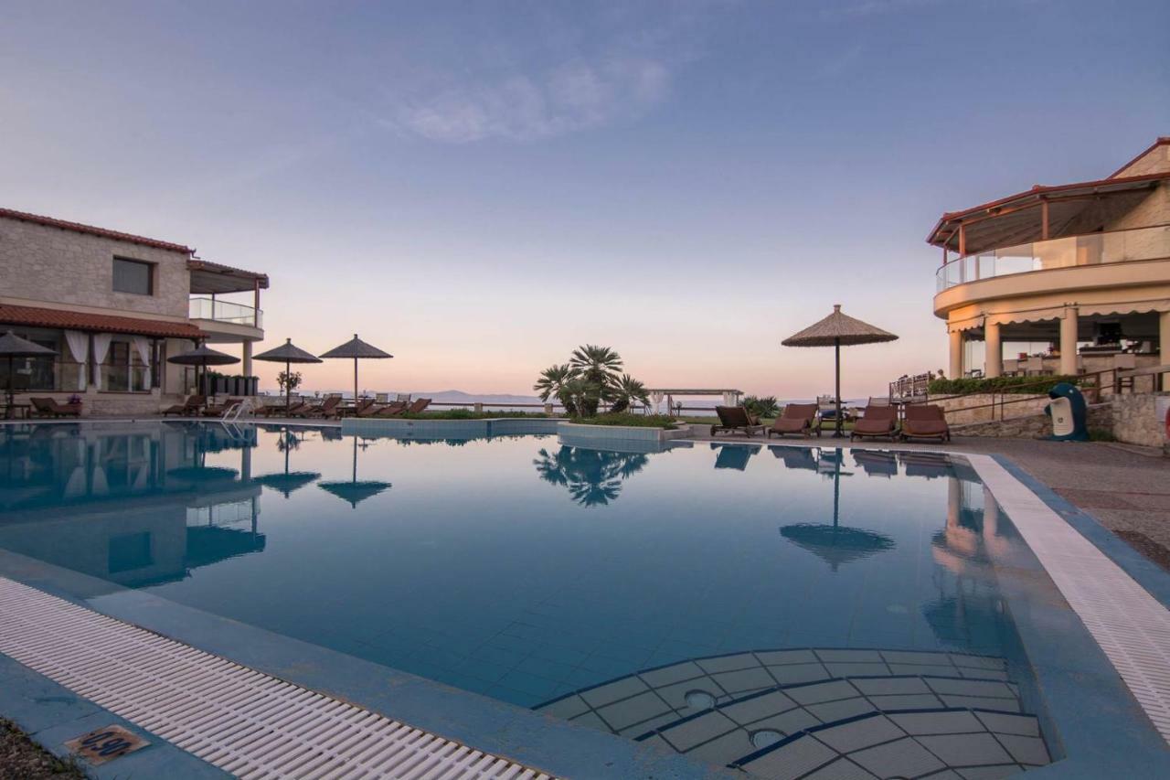 Blue Bay Halkidiki Hotel Afytos Exterior photo